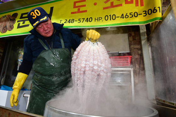 내일 낮 최고 13도 '포근', 평년보다 높아…충청·경상 미세먼지 '나쁨'