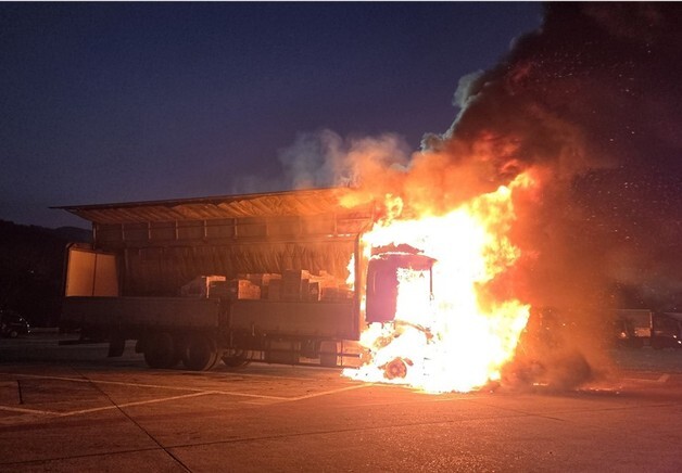 칠곡·포항·경산서 차량·주택 화재 잇따라…인명피해 없어