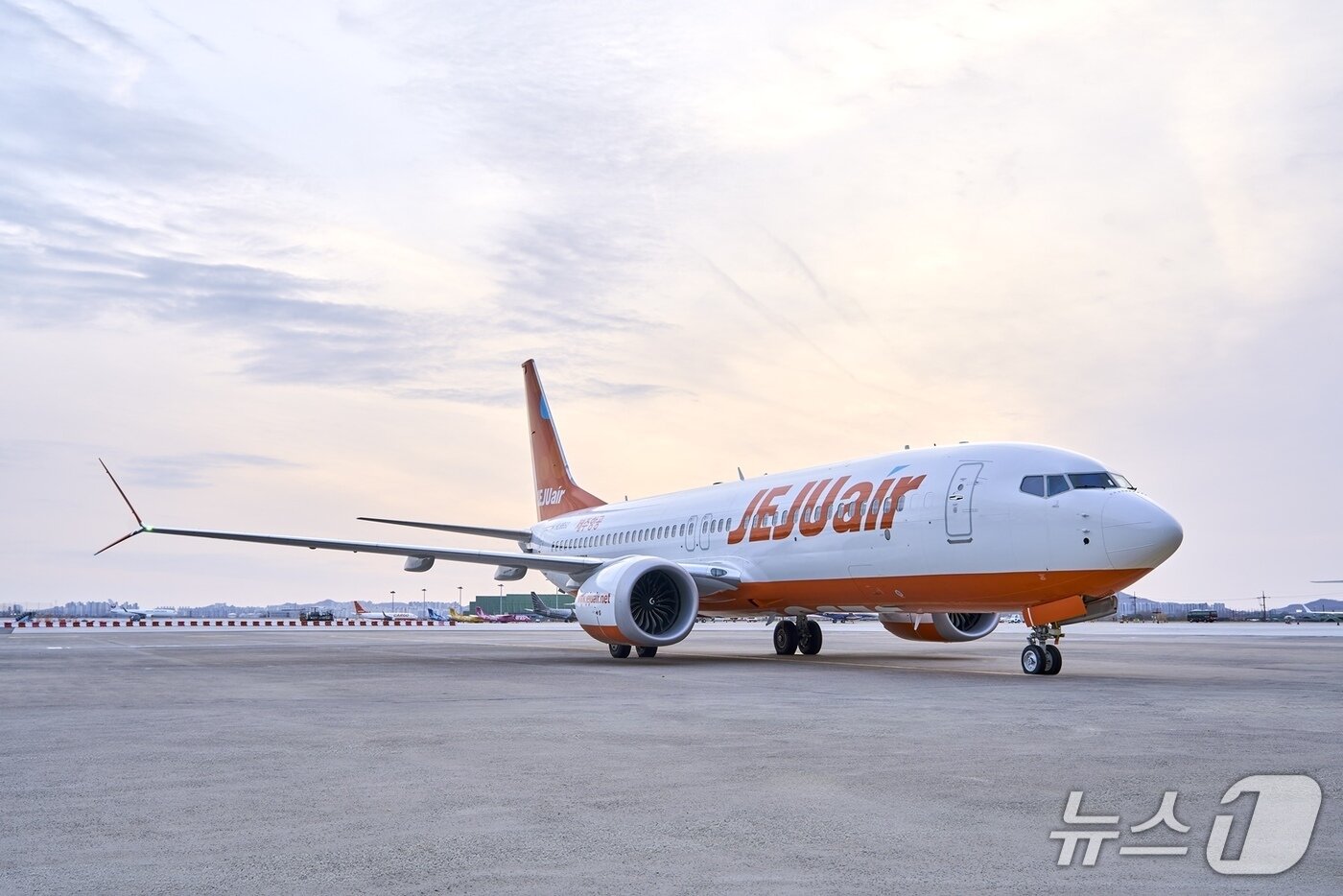 본문 이미지 - 제주항공 B737-8 항공기(AK그룹 제공)