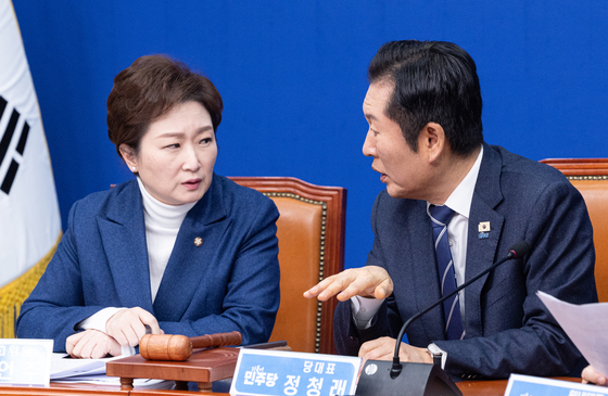 최고위서 대화 나누는 정청래·이언주