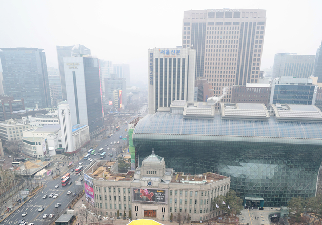 52일만에 18만 명 모였다…서울광장 스케이트장 폐장