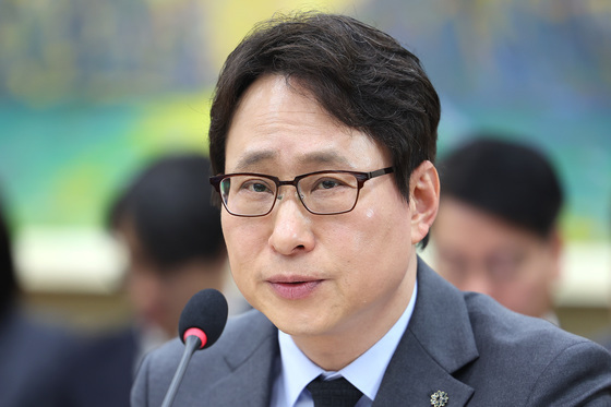 현안질의 답변하는 이재원 빗썸 대표