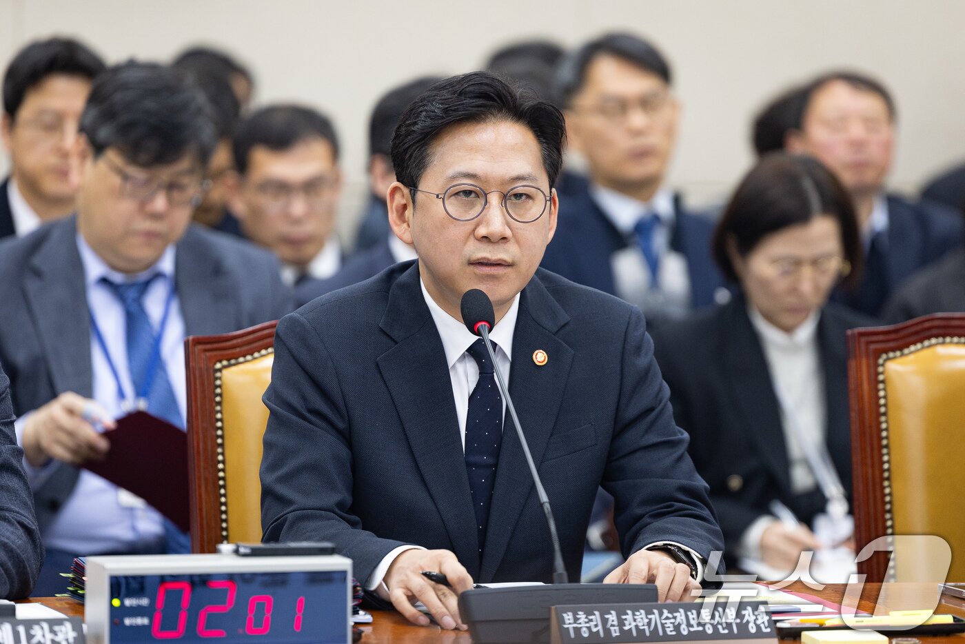 본문 이미지 - 배경훈 부총리 겸 과학기술정보통신부 장관이 11일 서울 여의도 국회에서 열린 제432회 국회(임시회) 과학기술정보방송통신위원회 제2차 전체회의에서 업무보고를 하고 있다. 2026.2.11 ⓒ 뉴스1 유승관 기자