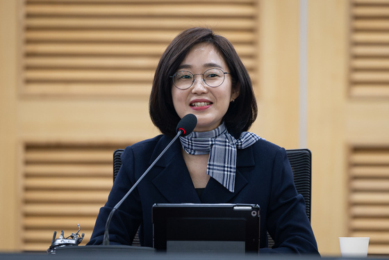 취재진 만난 김재연 진보당 상임대표