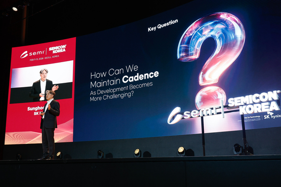 기조연설하는 이성훈 SK하이닉스 부사장