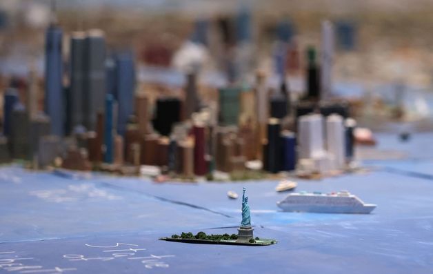 거대한 뉴욕 '교실 크기' 미니어처 구현…트럭운전사 21년 구슬땀