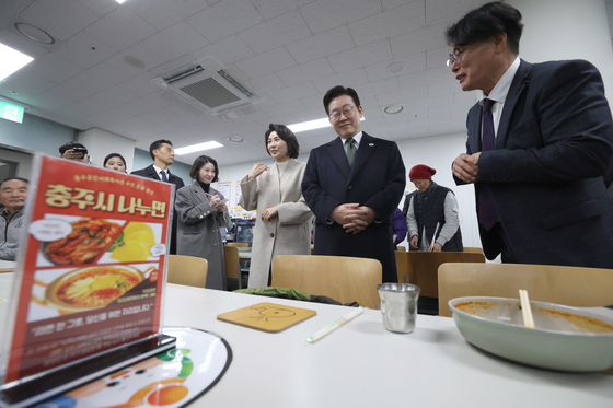 이재명 대통령 내외, 그냥드림 나누면 코너 방문