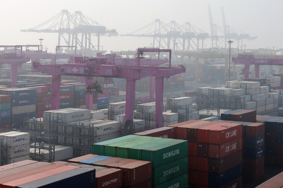 이달 1∼10일 수출 44.4% 증가