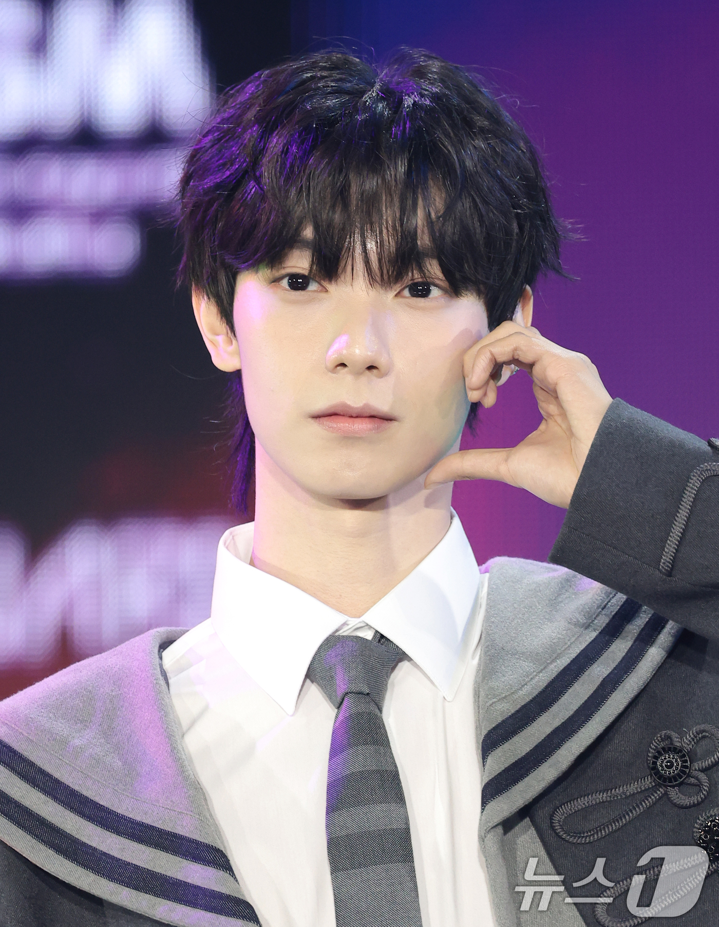 (서울=뉴스1) 권현진 기자 = 가수 최립우가 11일 오후 서울 성북구 고려대학교 화정체육관에서 열린 ‘제2회 디 어워즈(D Awards)’ 레드카펫 행사에 참석해 포즈를 취하고 …