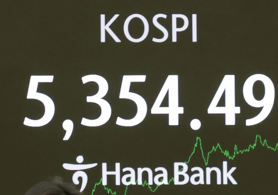 코스피, 1% 상승 마감…달러·원 환율 9원 하락