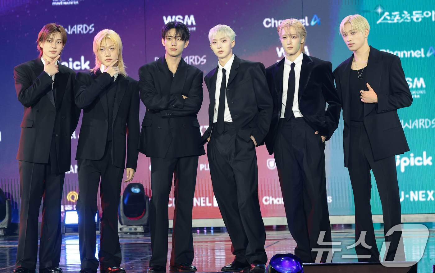 (서울=뉴스1) 권현진 기자 = 피원하모니(P1Harmony)가 11일 오후 서울 성북구 고려대학교 화정체육관에서 열린 ‘제2회 디 어워즈(D Awards)’ 레드카펫 행사에 참석 …