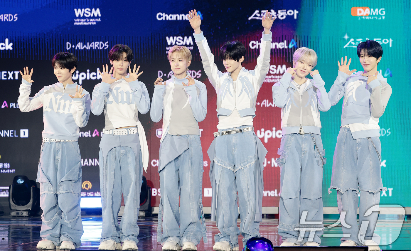 (서울=뉴스1) 권현진 기자 = 엔시티 위시(NCT WISH)가 11일 오후 서울 성북구 고려대학교 화정체육관에서 열린 ‘제2회 디 어워즈(D Awards)’ 레드카펫 행사에 참석 …