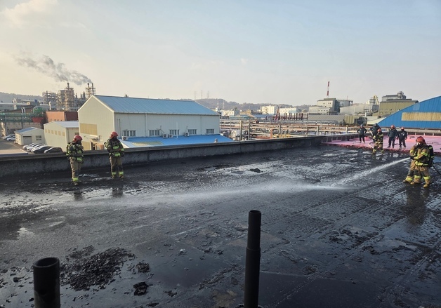 울산 울주군 새 건물 공사 현장서 불…20분 만에 진화