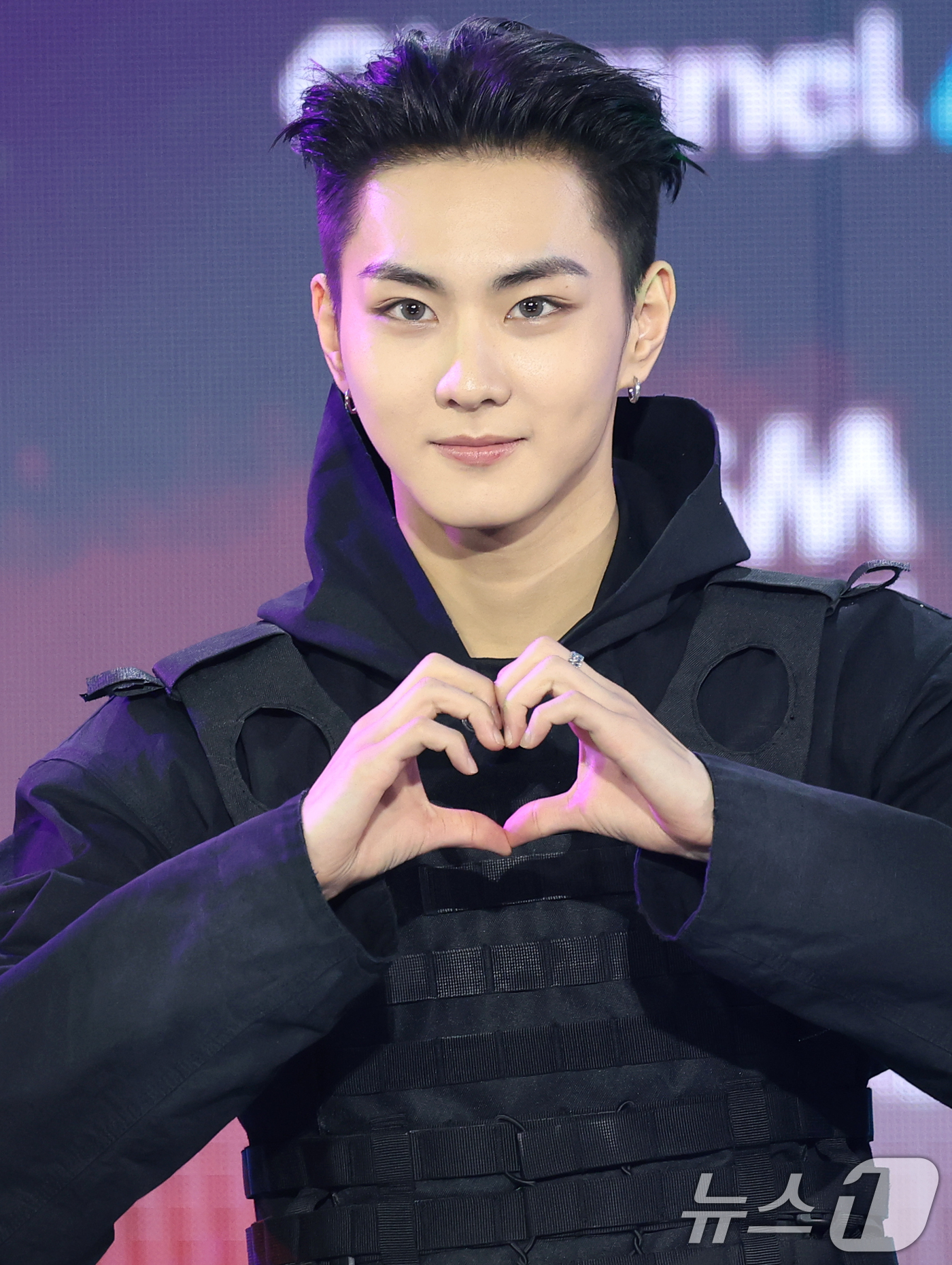 (서울=뉴스1) 권현진 기자 = 엔하이픈 정원이 11일 오후 서울 성북구 고려대학교 화정체육관에서 열린 ‘제2회 디 어워즈(D Awards)’ 레드카펫 행사에 참석해 포즈를 취하고 …