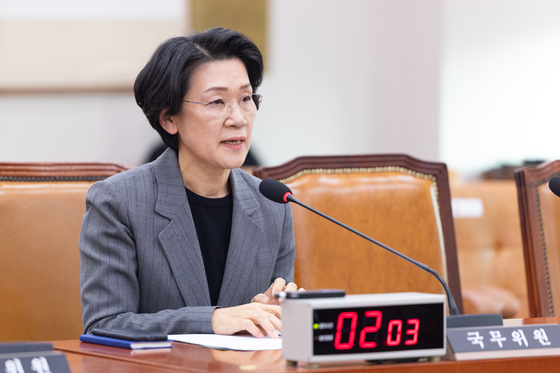 답변하는 최은옥 차관