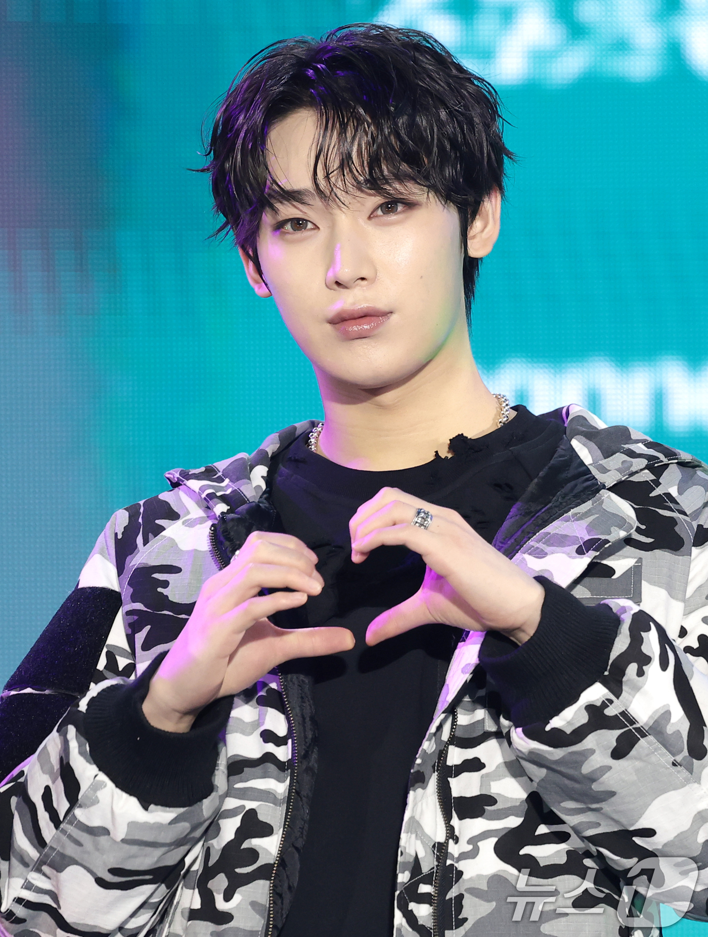 (서울=뉴스1) 권현진 기자 = 엔하이픈 선우가 11일 오후 서울 성북구 고려대학교 화정체육관에서 열린 ‘제2회 디 어워즈(D Awards)’ 레드카펫 행사에 참석해 포즈를 취하고 …