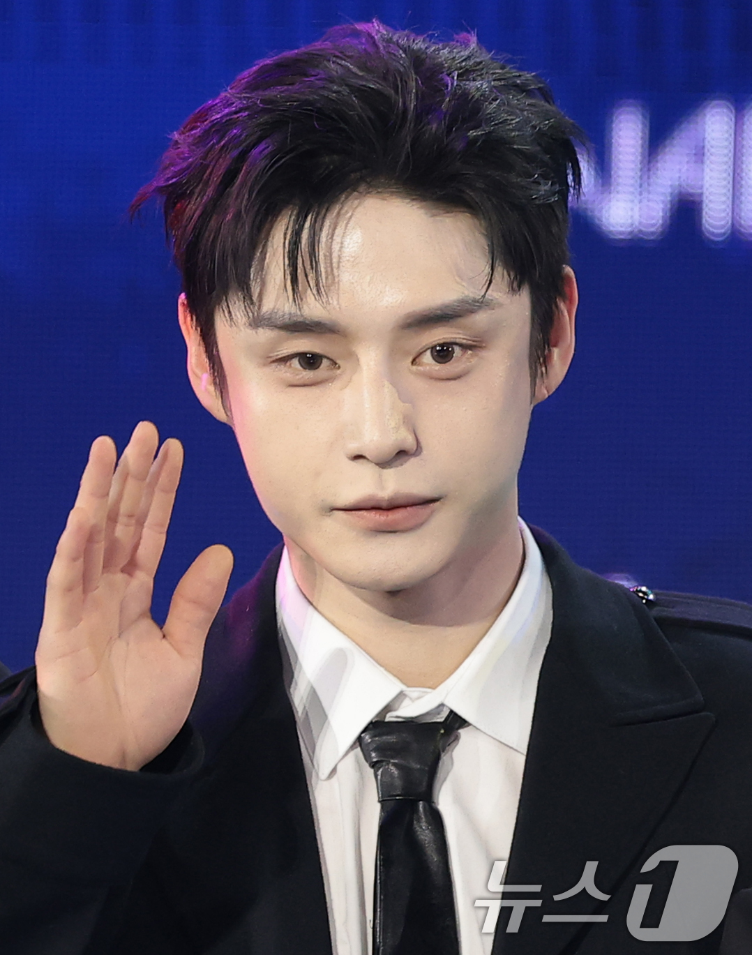 (서울=뉴스1) 권현진 기자 = 제로베이스원 김지웅이 11일 오후 서울 성북구 고려대학교 화정체육관에서 열린 ‘제2회 디 어워즈(D Awards)’ 레드카펫 행사에 참석해 포즈를 …