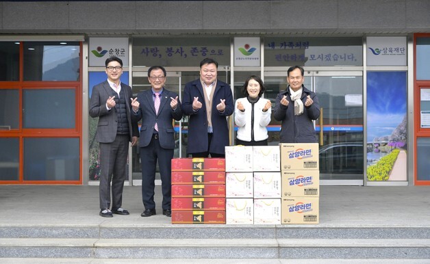 순창군의회, 설 앞두고 사회복지시설·우체국 종사자 격려