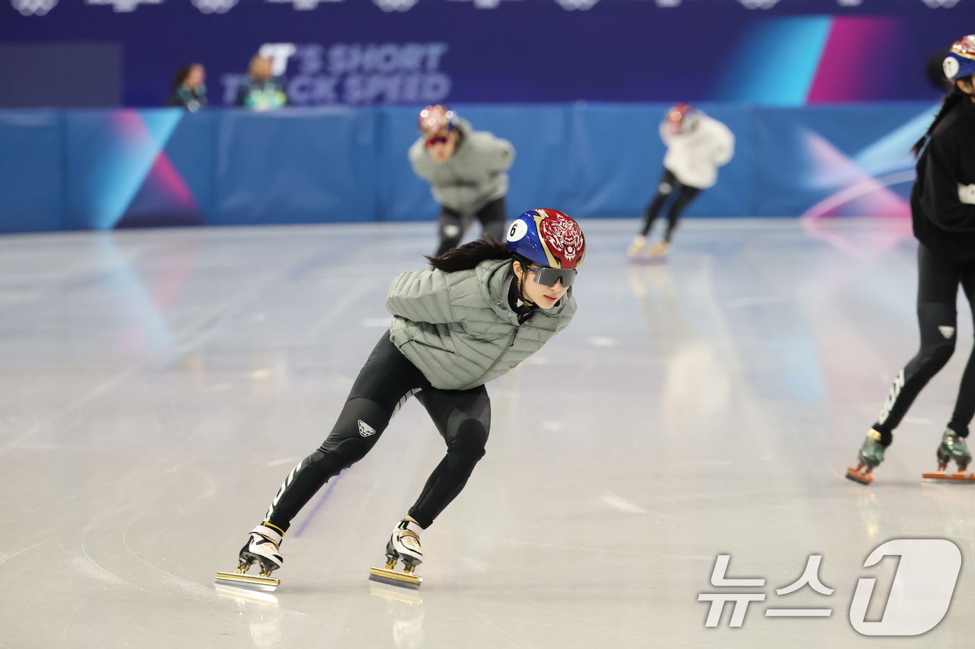 (밀라노=뉴스1) 김진환 기자 = 쇼트트랙 대표팀 김길리가 11일(현지시간) 이탈리아 밀라노 아이스 스케이팅 아레나에서 공식 훈련을 하고 있다. 2026.2.11/뉴스1