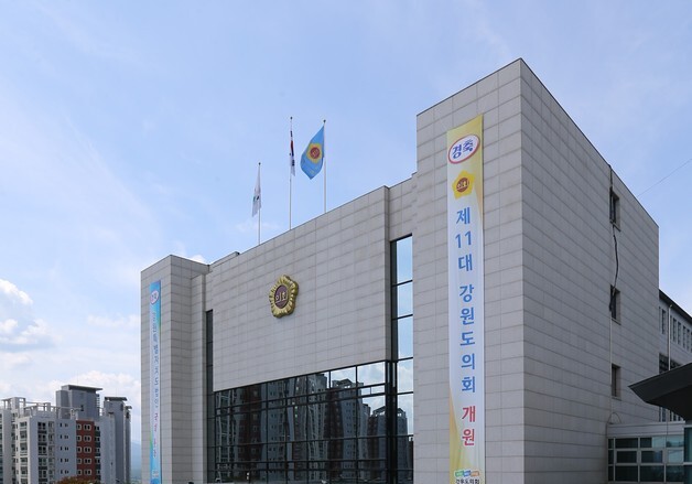 음주운전 공개사과하고 또 음주사고 류인출 강원도의원 출석정지 30일