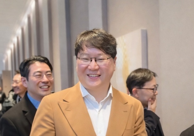 곽동신 "마이크론 주문 많이 오고 있다" HBM4 탈락설 일축