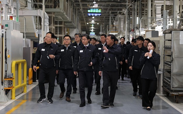 150조 국민성장펀드 세일즈 나선 금융위…전남부터 전국 누빈다