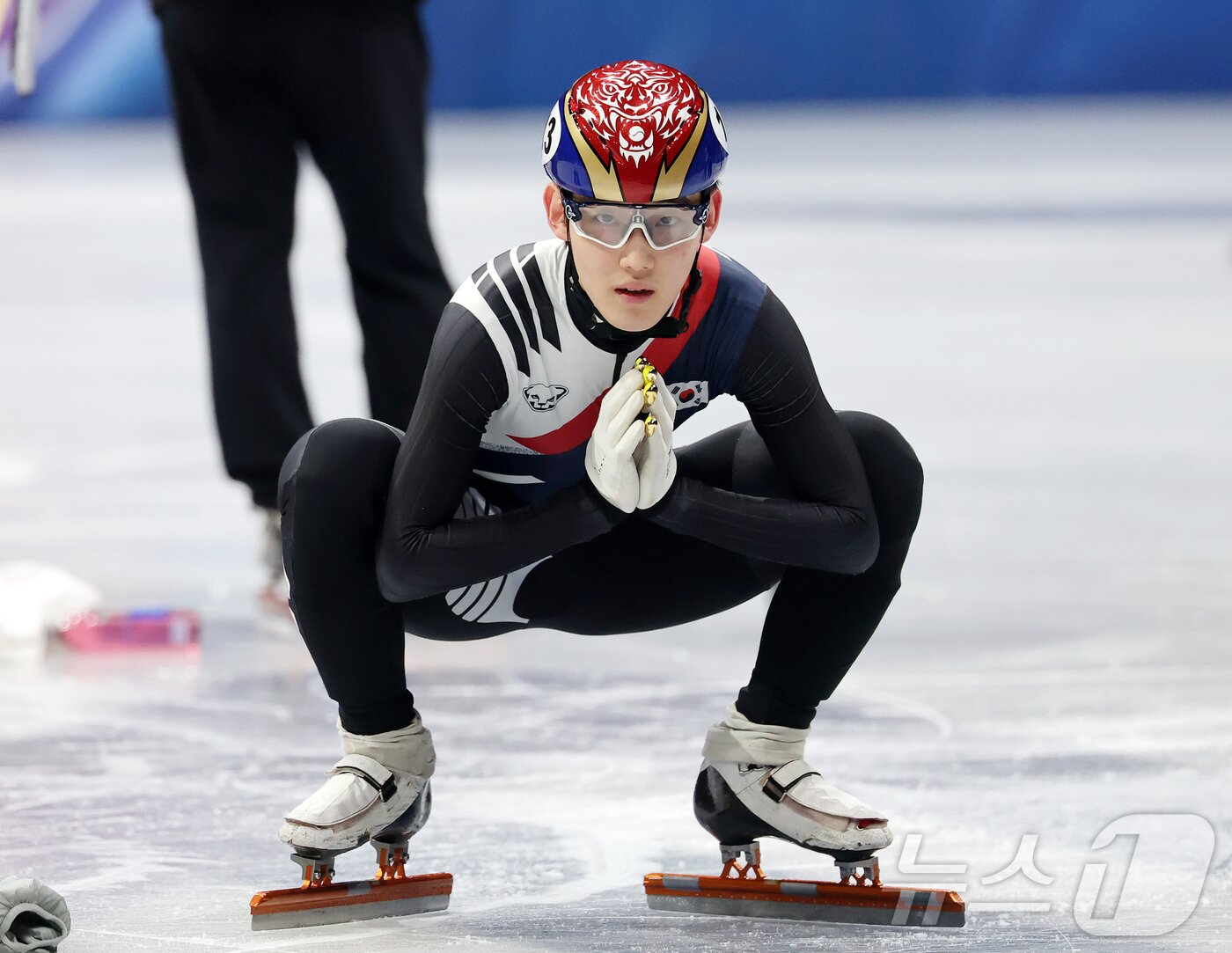 본문 이미지 - 쇼트트랙 대표팀 임종언이 11일(현지시간) 이탈리아 밀라노 아이스 스케이팅 아레나에서 공식 훈련을 하고 있다. 2026.2.11 ⓒ 뉴스1 김진환 기자