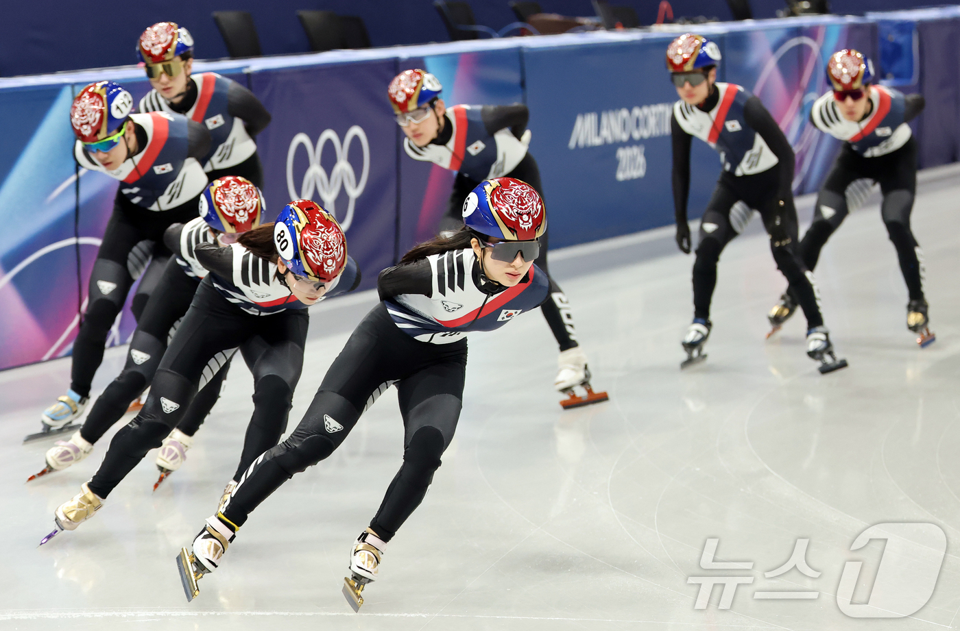 (밀라노=뉴스1) 김진환 기자 = 쇼트트랙 대표팀 김길리를 비롯한 선수들이 11일(현지시간) 이탈리아 밀라노 아이스 스케이팅 아레나에서 공식 훈련을 하고 있다. 2026.2.11/ …