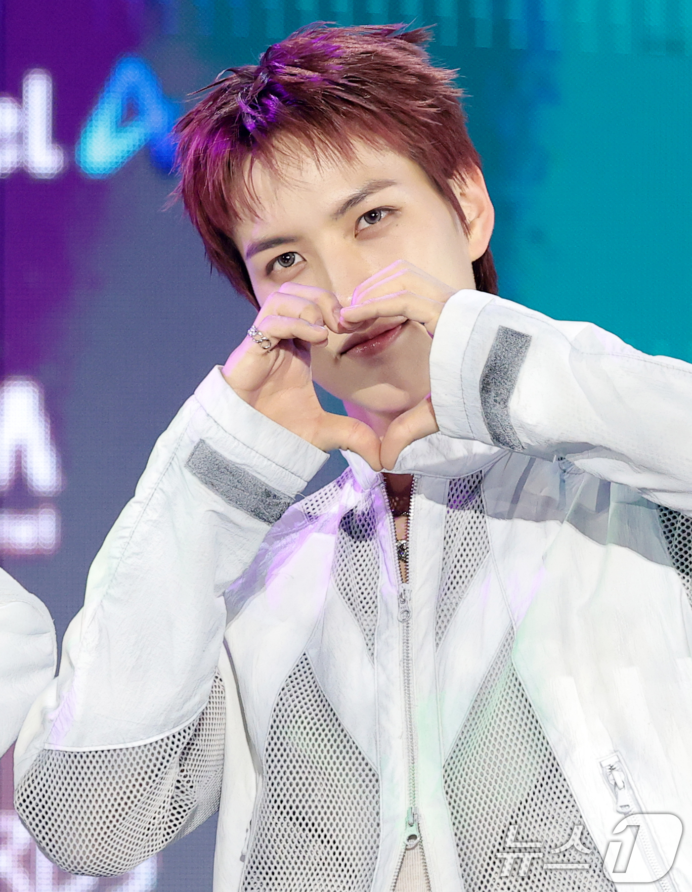 (서울=뉴스1) 권현진 기자 = 그룹 82메이저 조성일이 11일 오후 서울 성북구 고려대학교 화정체육관에서 열린 ‘제2회 디 어워즈(D Awards)’ 레드카펫 행사에 참석해 포즈 …