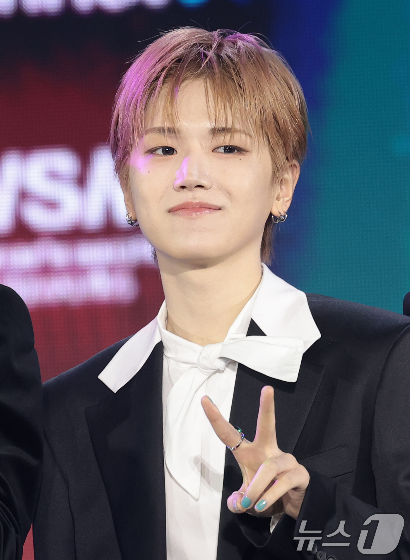 (서울=뉴스1) 권현진 기자 = 그룹 보이넥스트도어 리우가 11일 오후 서울 성북구 고려대학교 화정체육관에서 열린 ‘제2회 디 어워즈(D Awards)’ 레드카펫 행사에 참석해 포 …