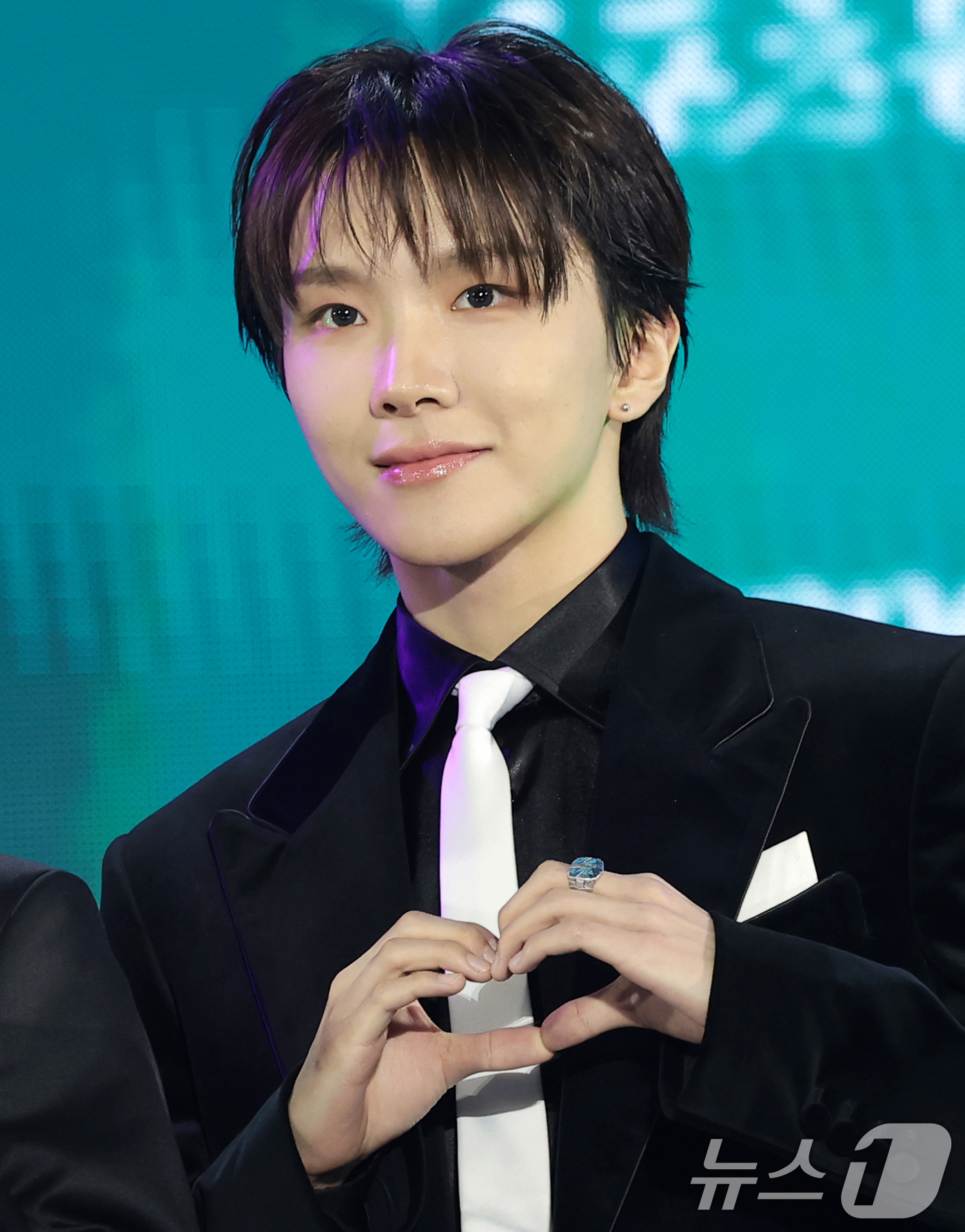 (서울=뉴스1) 권현진 기자 = 그룹 보이넥스트도어 운학이 11일 오후 서울 성북구 고려대학교 화정체육관에서 열린 ‘제2회 디 어워즈(D Awards)’ 레드카펫 행사에 참석해 포 …