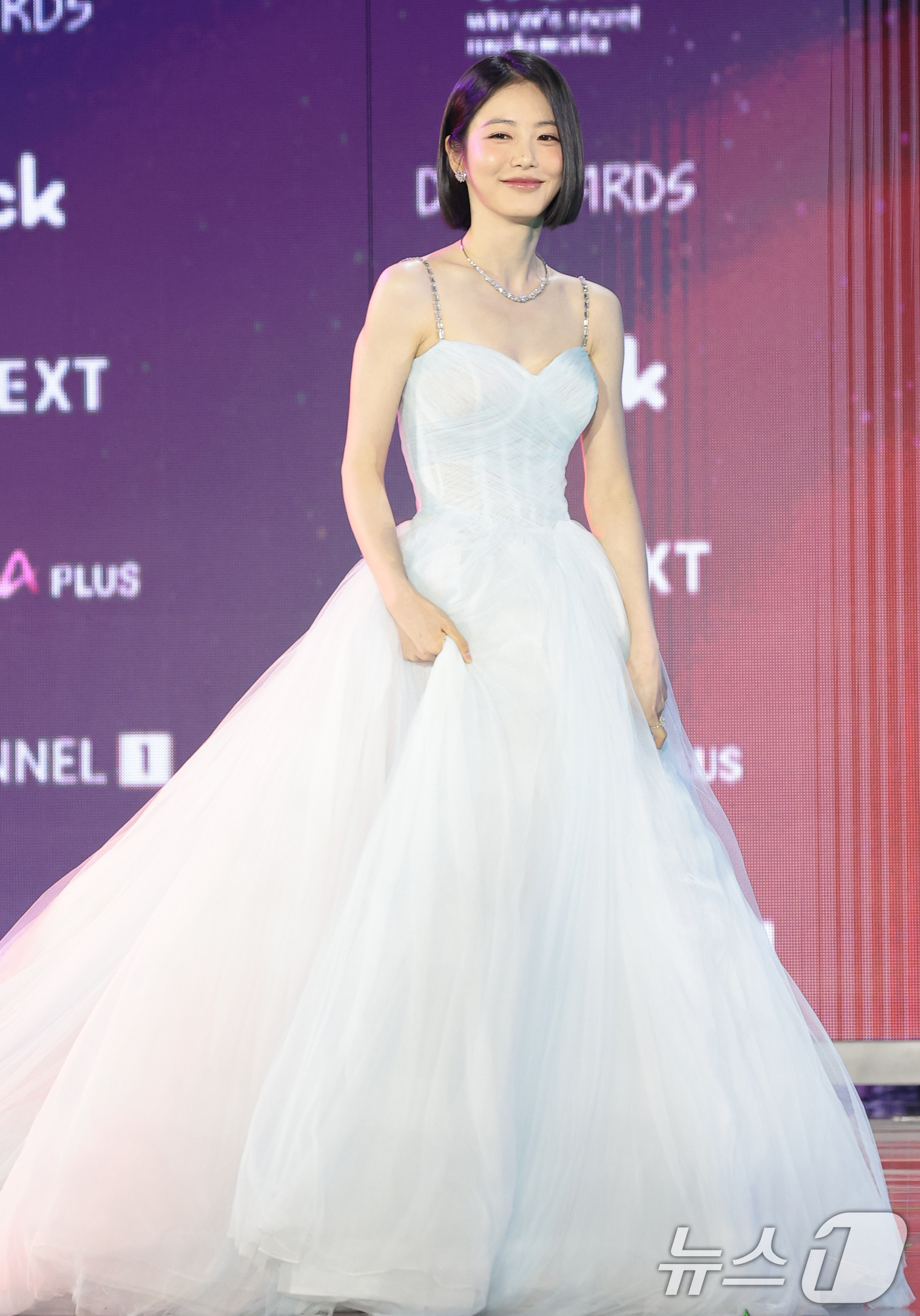 (서울=뉴스1) 권현진 기자 = 배우 신예은이 11일 오후 서울 성북구 고려대학교 화정체육관에서 열린 ‘제2회 디 어워즈(D Awards)’ 레드카펫 행사에 참석하고 있다. 202 …