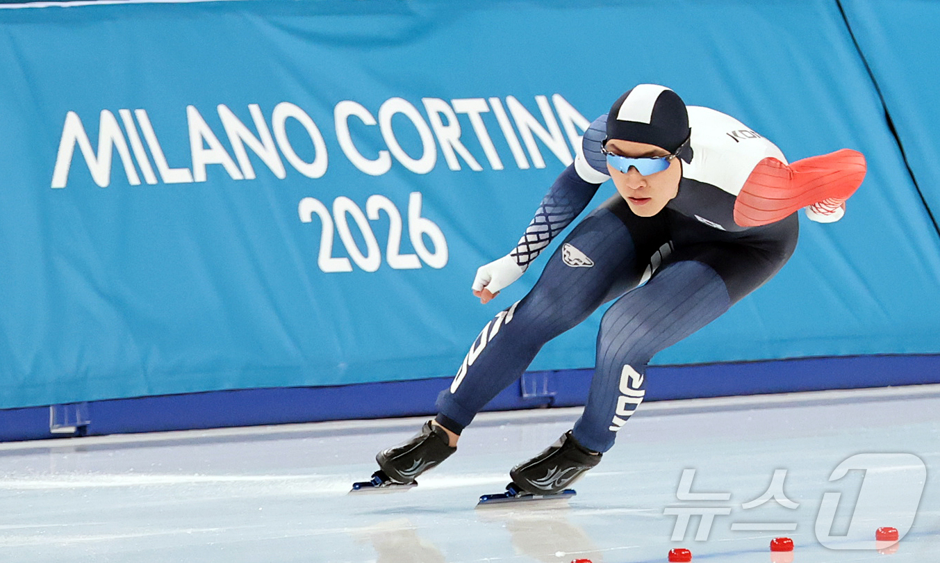 (밀라노=뉴스1) 김진환 기자 = 스피드 스케이팅 구경민이 11일(현지시간) 이탈리아 밀라노 스피드 스케이팅 스타디움에서 열린 2026 밀라노·코르티나담페초 동계올림픽 스피드 스케 …