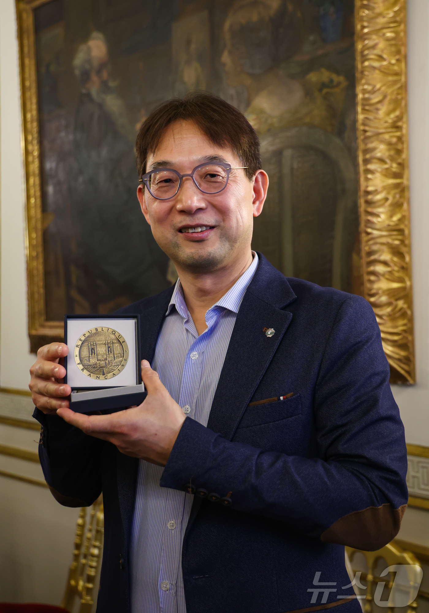 (파리=뉴스1) 이준성 기자 = 11일(현지시간) 프랑스 파리 7구 프랑스 국민의회 프티 오텔 살롱에서 파리 기반 한식 발효 식품 유통·교육 기업 리에코(RIZ ET CO) 창업자 …