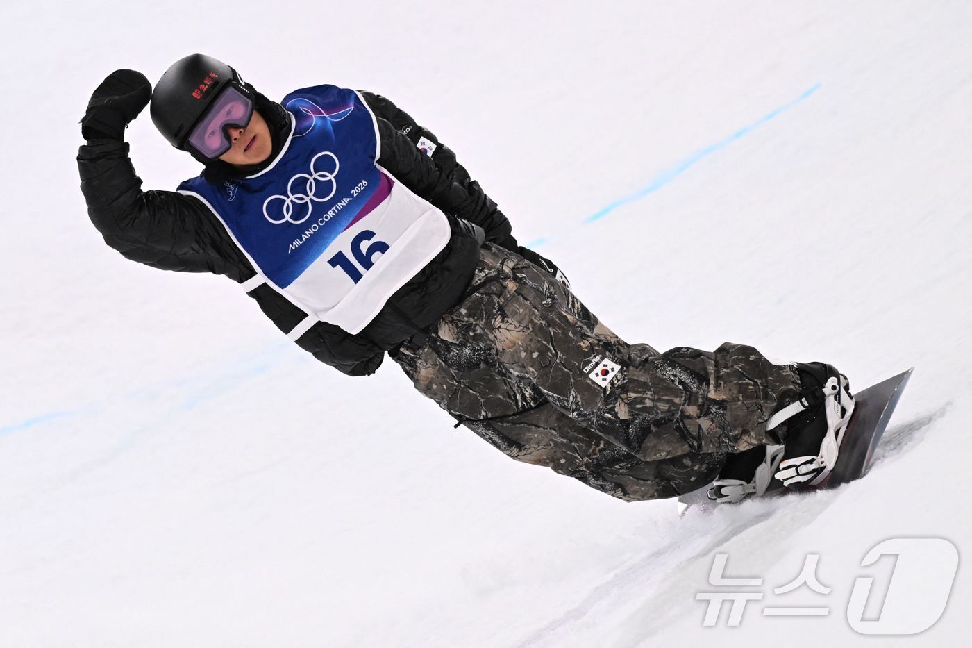 본문 이미지 - 한국 남자 스노보드 국가대표 이채 ⓒ AFP=뉴스1