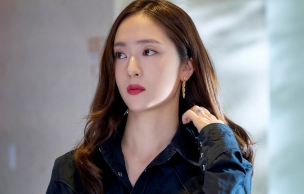 정수정, 부티 줄줄 부잣집 딸로 변신…'건물주' 김준한과 부부