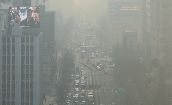 [오늘의 날씨]대구·경북(13일, 금)…미세먼지에 일교차, 건강 주의