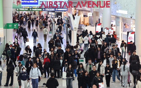 설 연휴 해외여행객 122만명…'항공 지연·무사고 환급' 특약 인기