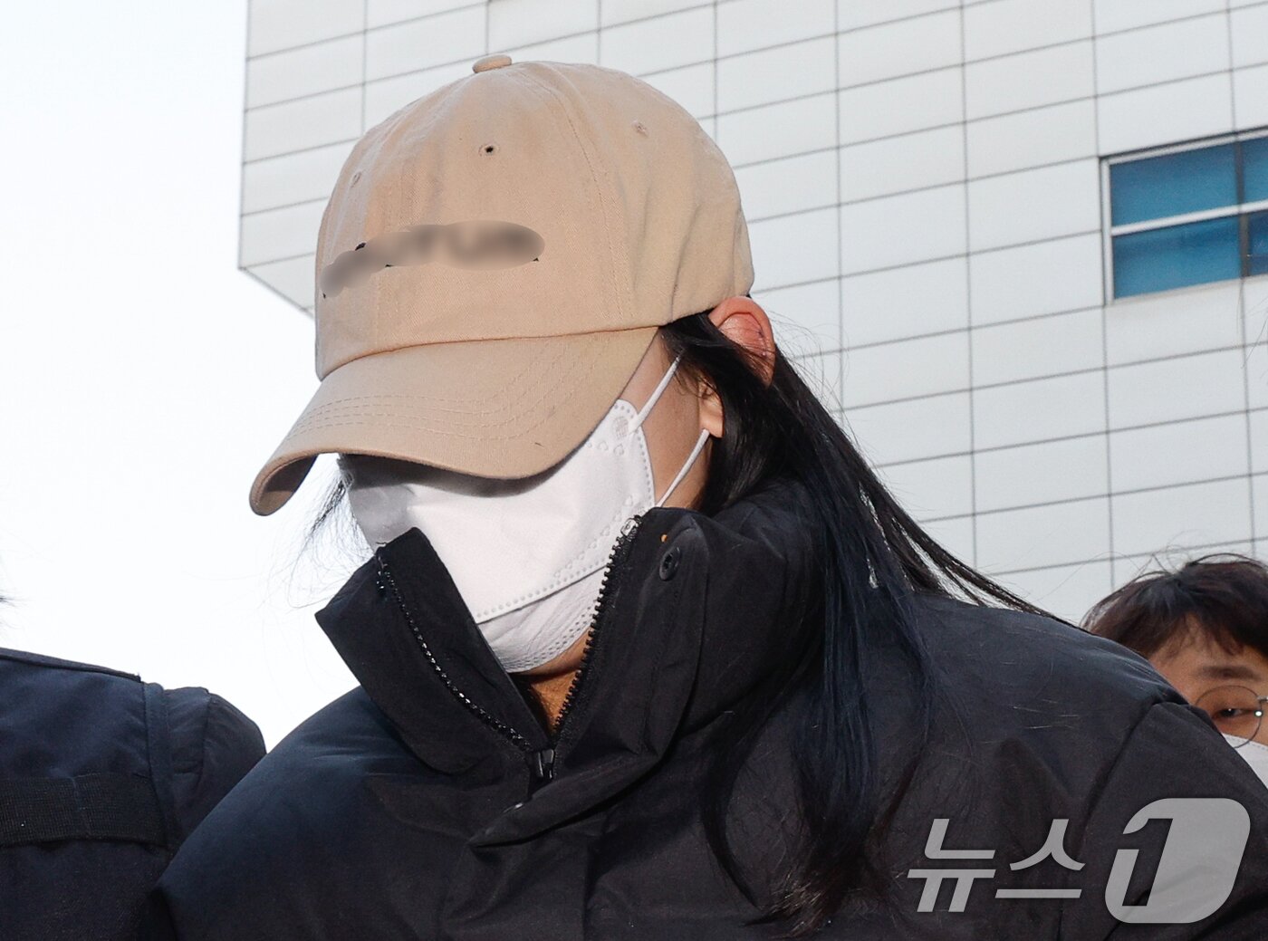 본문 이미지 - 김소영이 구속 전 피의자심문에 출석하는 모습. 2026.2.12 ⓒ 뉴스1 안은나 기자