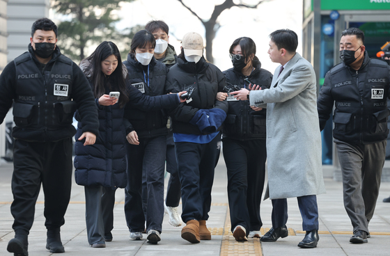 '약물 든 음료' 잇따른 변사체, 20대 용의자 영장심사