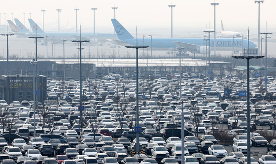'대중교통 이용하세요'…인천공항 주차난 예상