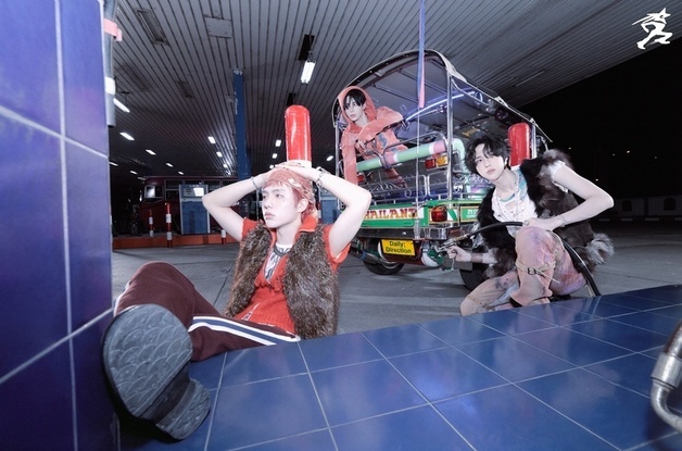 데일리:디렉션, 데뷔 싱글 콘셉트 포토 공개…날것의 에너지 폭발