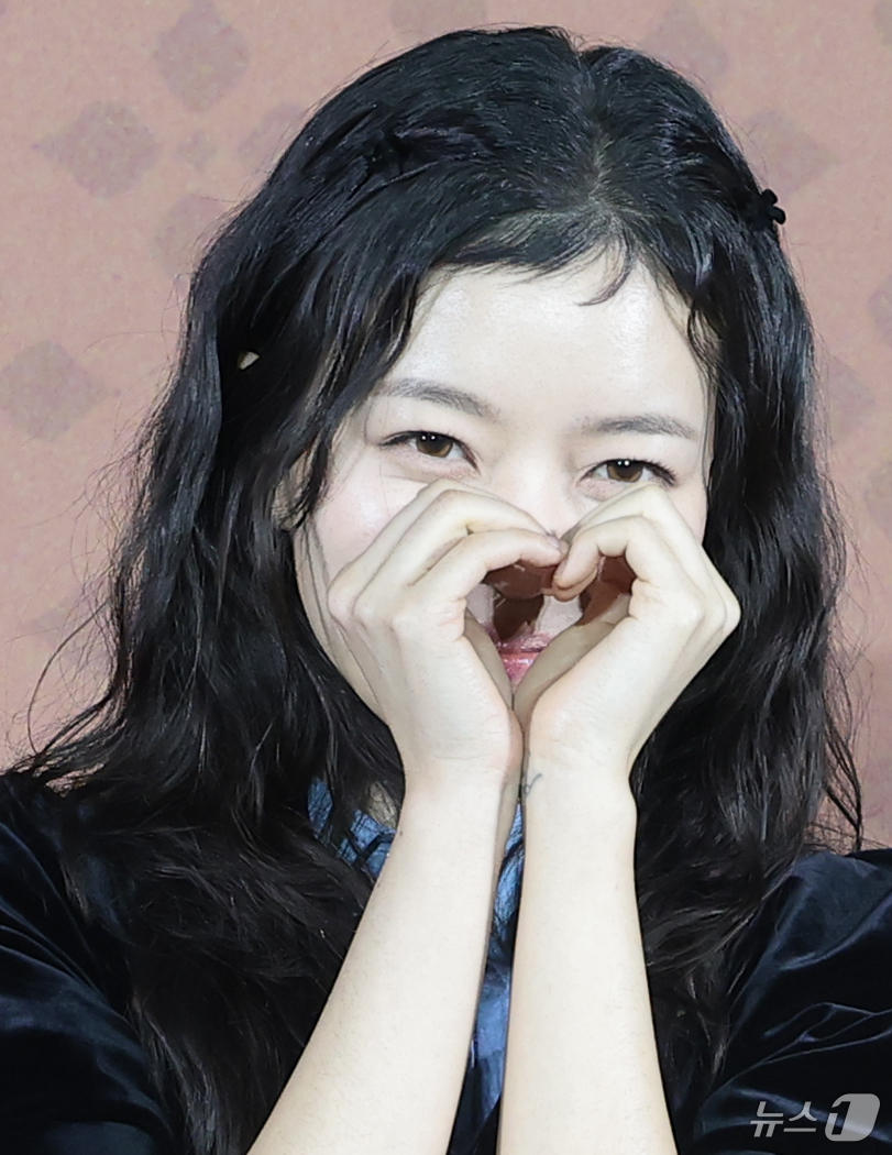 (서울=뉴스1) 권현진 기자 = 배우 고아성이 12일 오전 서울 강남구 코엑스 메가박스에서 열린 넷플릭스 영화 '파반느' 제작보고회에 참석해 포즈를 취하고 있다.'파반느'는 마음의 …