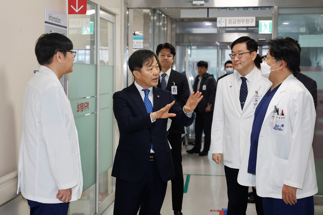 동네병원? 응급실? 헷갈리면 '이 앱'…연휴 병의원 9600곳 진료