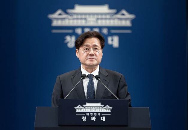 靑 "국힘 회동 불참 유감, 협치 기회 놓쳐…대화 끈 놓지 않아"(종합)