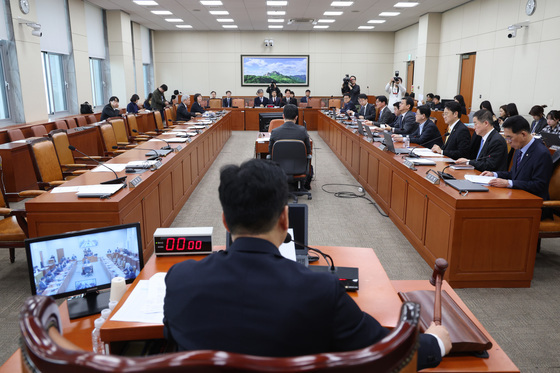 '산재 기업 흑자 5% 과징금' 상임위 통과…경총 "기업에 심각한 영향"
