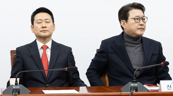 법사위 후폭풍에 '靑오찬 취소' 정국 급랭…설 前 여야 협치 대신 '대치'