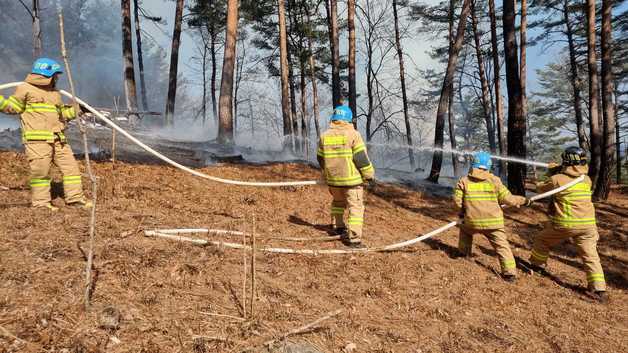 양양 현북면 화재 주불 진화…헬기 투입 1시간여 만에(종합)