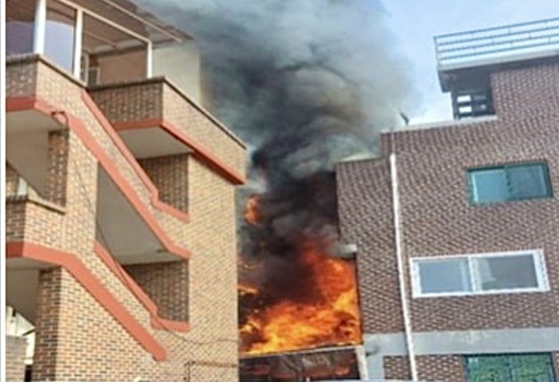 성남 태평동 다세대주택 화재…2시간 만에 완진 (종합)