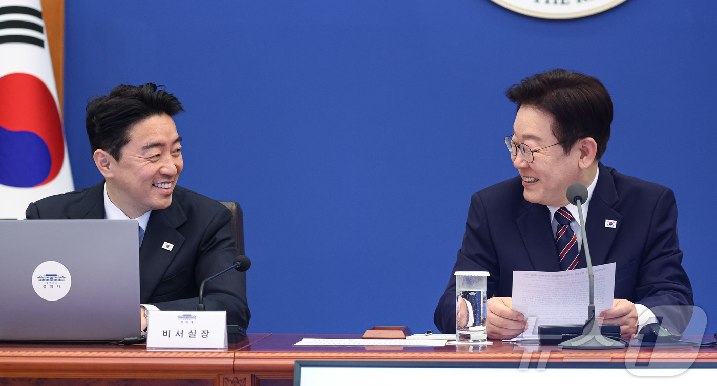 (서울=뉴스1) 허경 기자 = 이재명 대통령이 12일 청와대에서 열린 수석보좌관회의에서 발언하고 있다. 2026.2.12/뉴스1